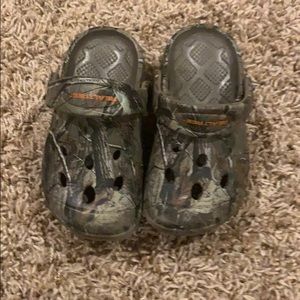 Real tree crocs. Size 8 shoes. Kids boys.